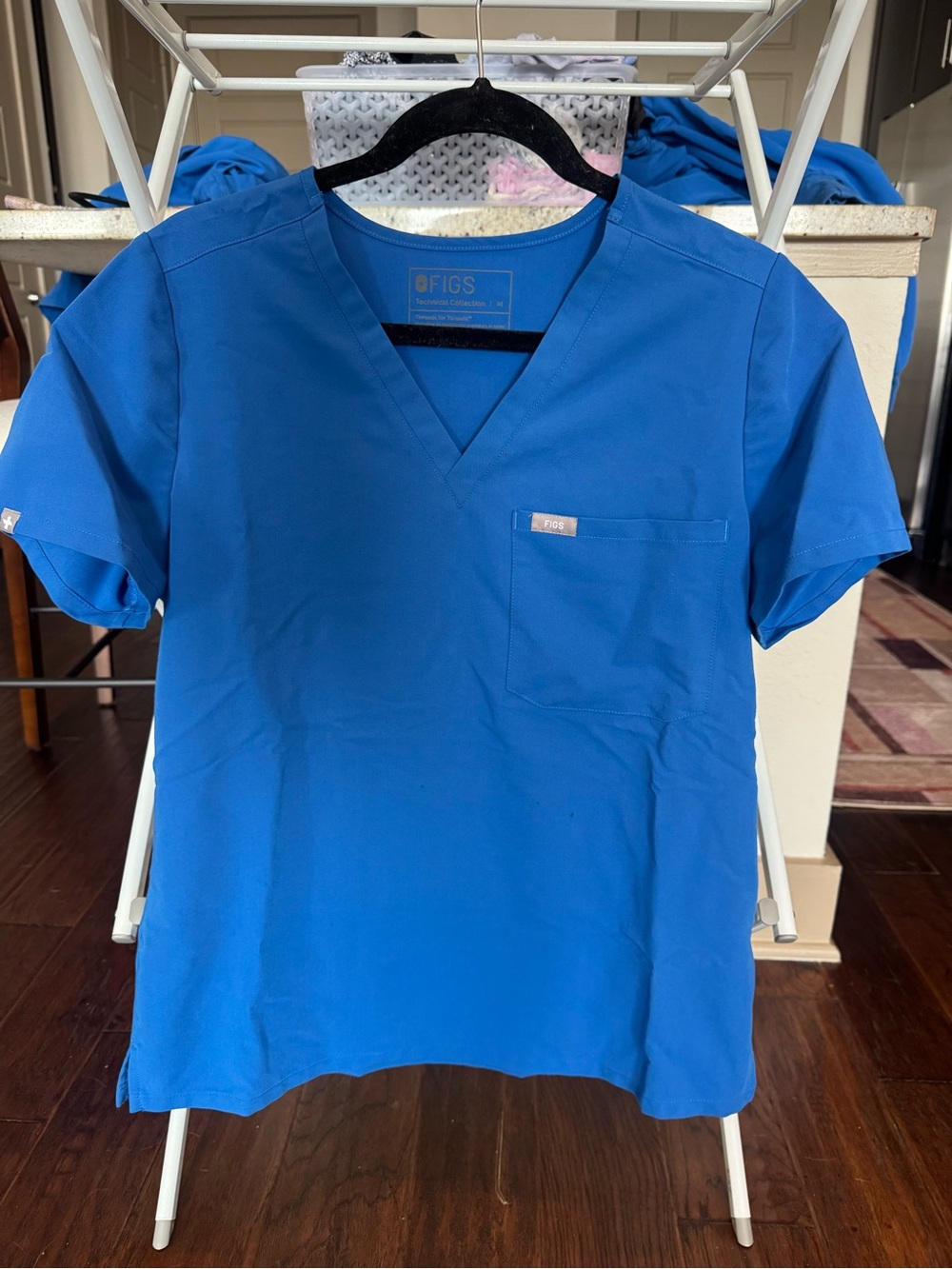 Figs Catarina scrub top in royal blue